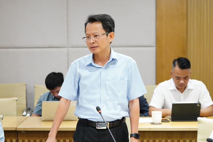 PGS.TS. Bùi Thu Lâm đề xuất về việc tăng cường kết nối các phòng thí nghiệm, đồng thời tổ chức các diễn đàn và hoạt động kết nối chuyên gia nhằm thúc đẩy hợp tác trong Mạng lưới chuyên gia AI Việt Nam toàn cầu. PGS.TS. Bùi Thu Lâm đề xuất về việc tăng cường kết nối các phòng thí nghiệm, đồng thời tổ chức các diễn đàn và hoạt động kết nối chuyên gia nhằm thúc đẩy hợp tác trong Mạng lưới chuyên gia AI Việt Nam toàn cầu.