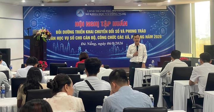 Đà Nẵng tập huấn chuyển đổi số và Bình dân học vụ số cho cán bộ cấp xã, phường- Ảnh 1.