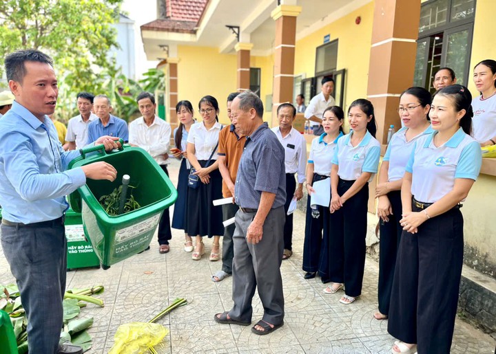 Đưa chế phẩm vi sinh v&agrave;o xử l&yacute; r&aacute;c thải hữu cơ tại hộ gia đ&igrave;nh- Ảnh 1.