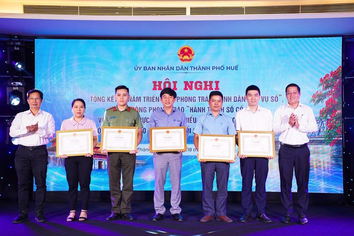 Huế lan tỏa kỹ năng số đến người dân - Ảnh 3.