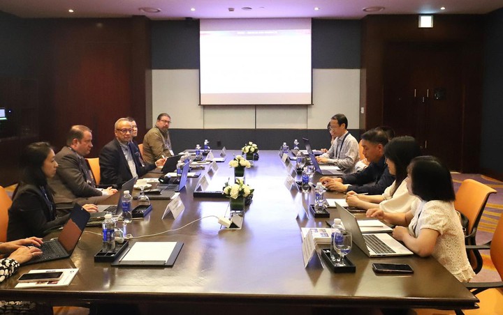 Trung tâm Internet Việt Nam (VNNIC) triển khai các hoạt động song phương trong khuôn khổ ICANN APAC DNS Forum 2025 - Ảnh 1.