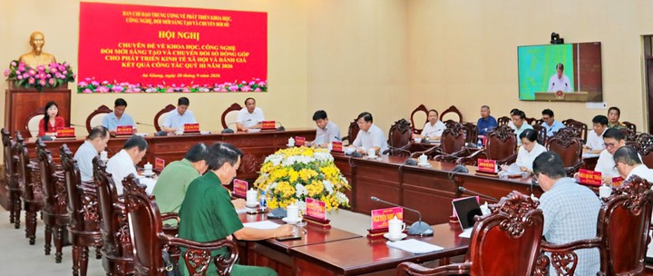An Giang đặt KH,CN,ĐMST&CĐS v&agrave;o b&agrave;i to&aacute;n tăng trưởng 10,71%- Ảnh 2.