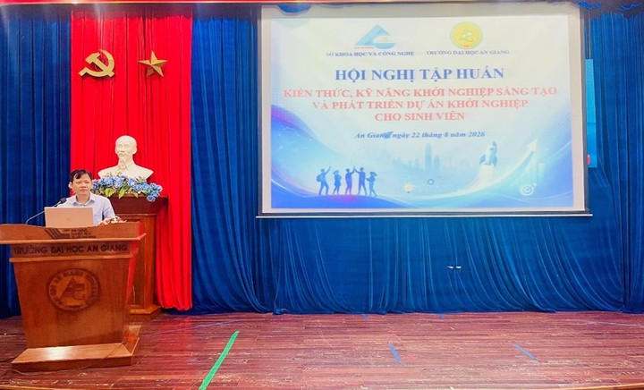 Trang bị kiến thức, kỹ năng khởi nghiệp s&aacute;ng tạo cho sinh vi&ecirc;n An Giang - Ảnh 1.
