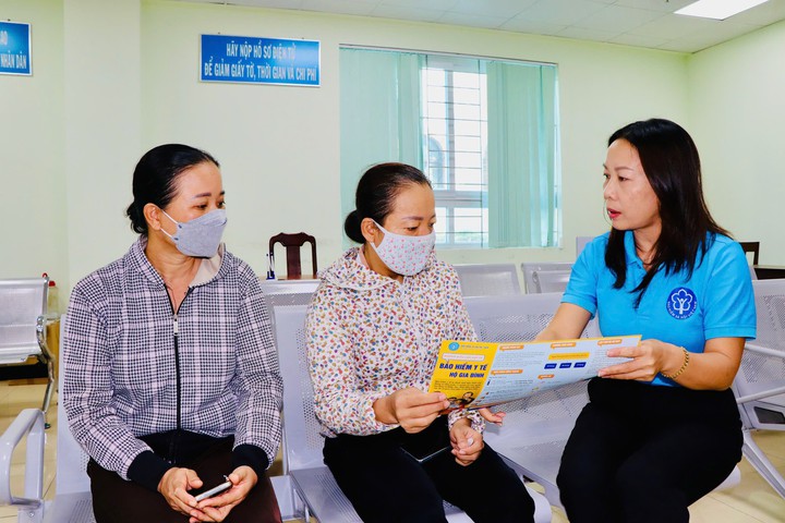 Chính sách bảo hiểm y tế hỗ trợ thiết thực cho người yếu thế- Ảnh 1.