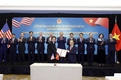 Party chief witnesses signing, exchange of Việt Nam - US contracts, cooperation agreements
