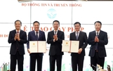 The Ministry of Information and Communications grants 5G licenses to Viettel and VNPT