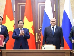 Viet Nam, Russia sign Agreement on construction of first nuclear power plant