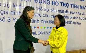 Vietnam Post: chi trả tiền cứu trợ nhanh nhất cho người dân sau Yagi