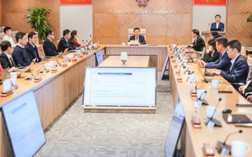 Để mỗi cán bộ xã có một 'huấn luyện viên', biết dùng công nghệ giải quyết nỗi đau người dân