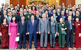 Trí thức, nhà khoa học, văn nghệ sĩ tiếp tục là lực lượng tiên phong mở đường cho dân tộc tiến lên mạnh mẽ