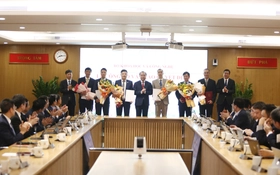 Bộ Khoa học và Công nghệ công bố, trao quyết định về công tác cán bộ