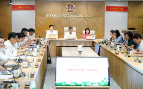 Công nghiệp công nghệ số tăng 36%, doanh thu tháng 9 vượt 770.000 tỷ đồng