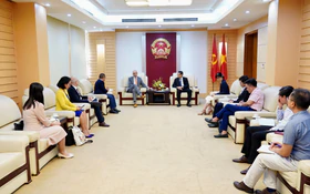 Viet Nam and Assystem discuss cooperation in developing nuclear power capacities