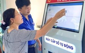 Quảng Ngãi đưa dịch vụ công trực tuyến về thôn, thúc đẩy chính quyền số từ cơ sở