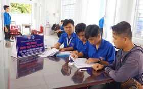 Vĩnh Long đẩy mạnh phong trào “Bình dân học vụ số”, nâng cao kỹ năng số cho người dân