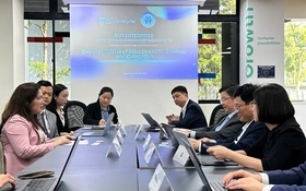 Viet Nam, Singapore seek to strengthen support for digital technology and innovation - driven enterprises