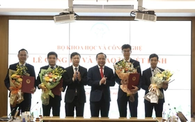 Bộ KH&CN công bố các quyết định về công tác cán bộ