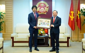 Viet Nam and Singapore advance cooperation in digital economy, AI and innovation