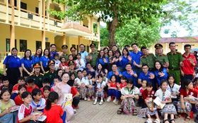 Tuổi trẻ Bộ KH&CN lan tỏa yêu thương nơi vùng biên Nghệ An trong "Hành trình theo chân Bác"