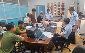 Phát hiện cơ sở sản xuất gần 50.000 đôi giày nghi giả mạo để xuất khẩu sang Hoa Kỳ