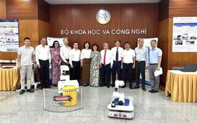 Định hướng phát triển vật lý gắn với công nghệ chiến lược và nghiên cứu ứng dụng