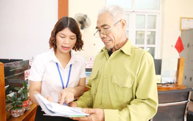 Đảng viên nêu gương, đưa chuyển đổi số đến bản làng