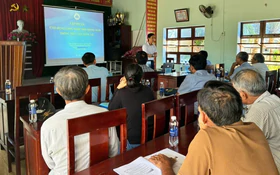 Công nghệ vi sinh giúp chủ động kiểm soát môi trường nuôi tôm