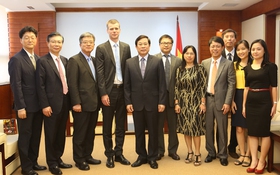 Bộ trưởng Nguyễn Bắc Son tiếp xã giao đoàn cán bộ cấp cao của Ericsson - LG