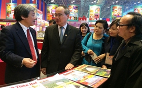 Chủ tịch Ủy ban Trung ương MTTQ Việt Nam thăm Hội báo Xuân Ất Mùi 2015