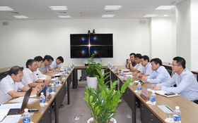 Thứ trưởng Phạm Hồng Hải làm việc với Trung tâm kỹ thuật truyền dẫn phát sóng VTV