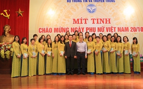 Bộ TT&TT tổ chức Lễ mít tinh chào mừng Ngày Phụ nữ Việt Nam 20/10