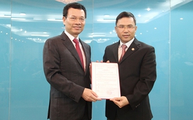 Bộ TT&TT trao quyết định giao phụ trách chức vụ Tổng biên tập báo VietNamNet