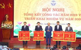 Thủ tướng Nguyễn Xuân Phúc dự Hội nghị tổng kết công tác năm 2019 và triển khai nhiệm vụ năm 2020 của Bộ TTTT