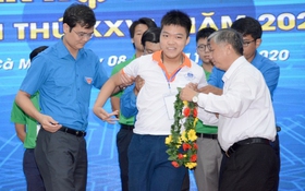 Cậu học trò bại não đại diện Việt Nam dự Olympic Tin học Châu Á 2021