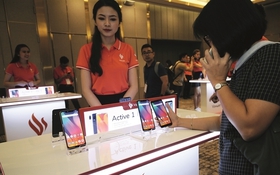 Time for Vietnamese smartphone brands to conquer home market