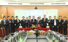 Ủy ban Trung ương MTTQ Việt Nam và Bộ TT&TT cùng thúc đẩy tiến trình chuyển đổi số Quốc gia