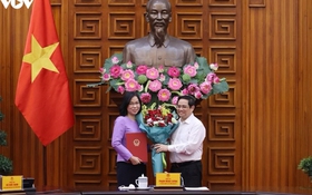 Thủ tướng trao quyết định bổ nhiệm bà Vũ Việt Trang làm Tổng Giám đốc TTXVN