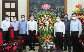 Bộ trưởng Bộ TT&TT Nguyễn Mạnh Hùng thăm, chúc mừng một số cơ quan thông tấn, báo chí
