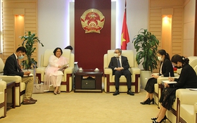 Thứ trưởng Bộ TT&TT Phan Tâm tiếp Đại sứ Pakistan tại Việt Nam