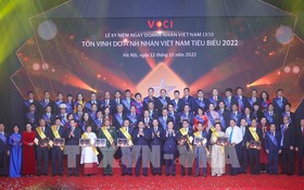 Chủ tịch CMC được vinh danh “Top 10 doanh nhân VN tiêu biểu 2022”