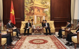 Bộ trưởng Nguyễn Mạnh Hùng tiếp Đại sứ Australia tại Việt Nam