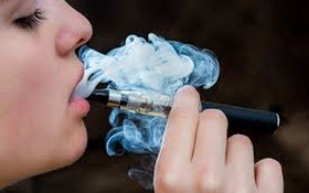 EU đề xuất cấm thuốc lá điện tử có hương vị