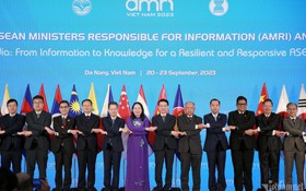 "Tri thức và sự thấu hiểu sẽ tạo ra một ASEAN hoà bình, phát triển"