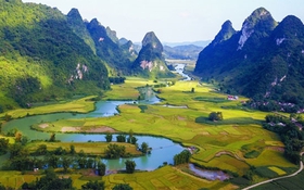 Đón Bằng Chứng nhận danh hiệu Công viên địa chất toàn cầu UNESCO non nước Cao Bằng sau kỳ tái thẩm định