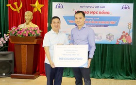 9 học sinh dân tộc thiểu số tỉnh Điện Biên nhận học bổng nhân ái