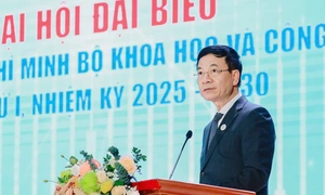 "Hãy để tuổi trẻ của chúng ta để lại dấu ấn, để khi nhìn lại mỗi người đều có thể tự hào"