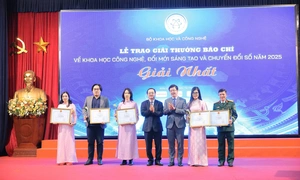 Vinh danh tác giả, tác phẩm đoạt Giải thưởng báo chí về KH&CN