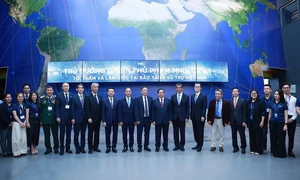 Phát triển khoa học công nghệ không gian vũ trụ trên tinh thần “3 đẩy mạnh” và “3 cùng”