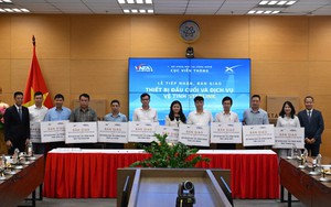 Trao tặng tượng trưng bộ thiết bị Starlink cho các tỉnh, thành phố