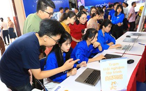 Tuổi trẻ Điện Biên đưa tiện ích công nghệ đến gần hơn với người dân